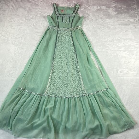Vintage Green Lace Maxi Dress - Picture 4 of 13